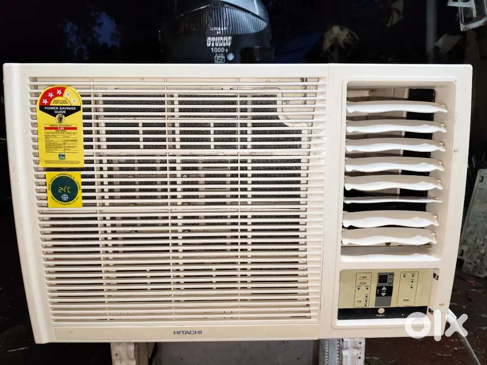 Hitachi 1.5 ton window full working condition