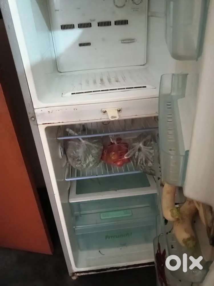 Naya fridge lena hai