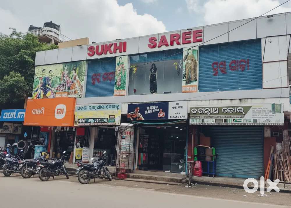 Prime Commercial Space To-Let (2000sqft, 1st Floor)