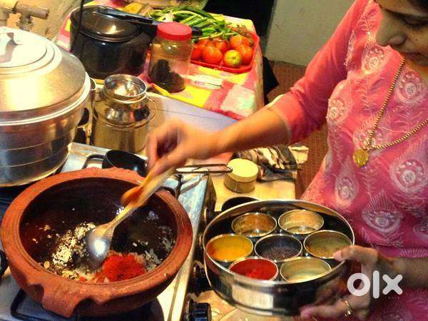 Need Female for COOKING in Laxmi Nagar