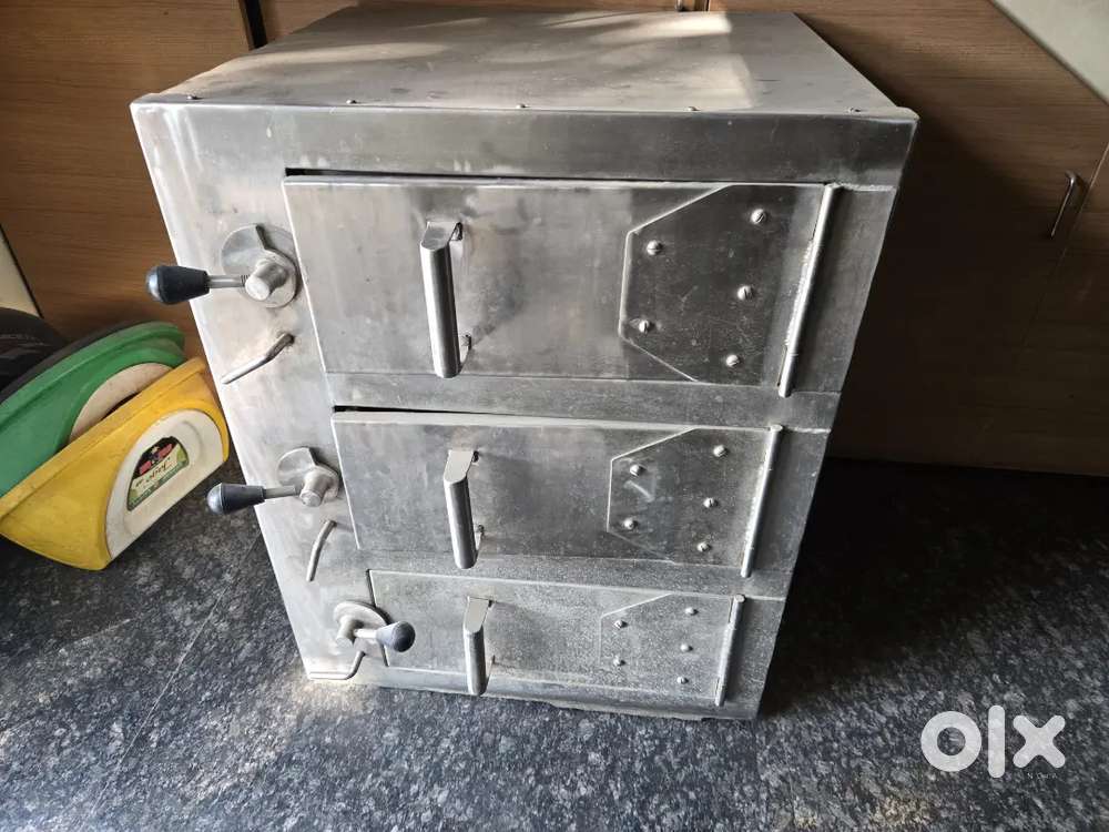 Want sell idli machine