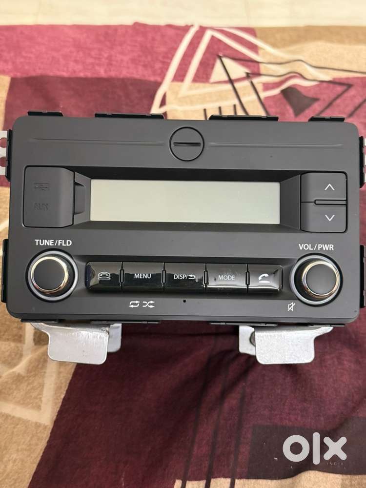 Maruti Suzuki spresso 2D infotainment system with speakers