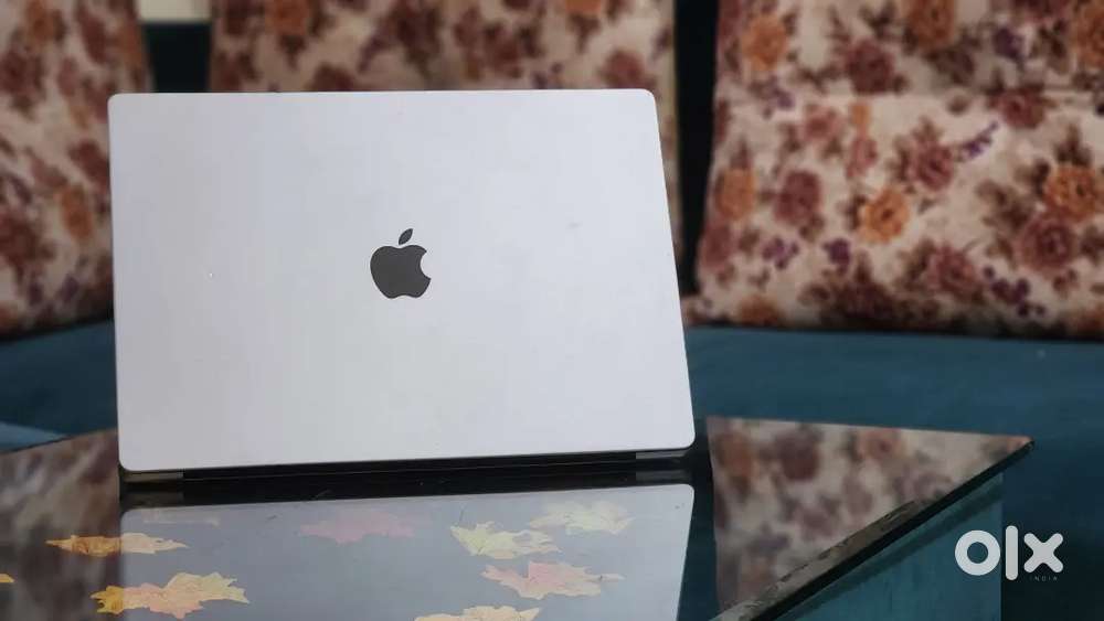 M1 Apple Macbook Pro 32GB Ram 512GB Apple SSD 16Inch Display 2022Mfd