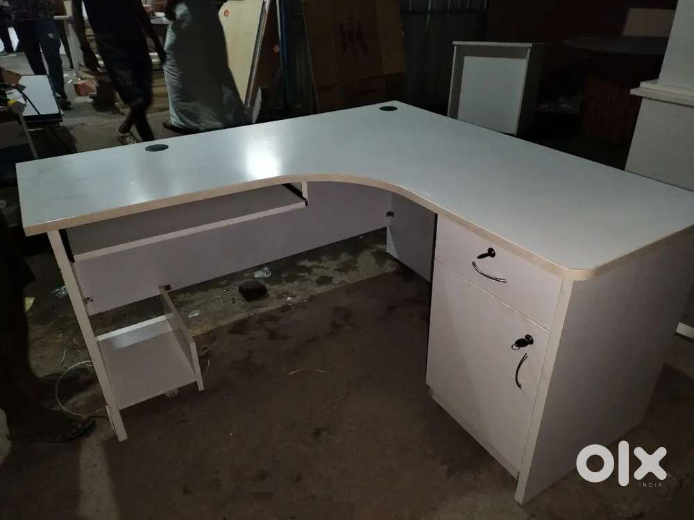L shape table available