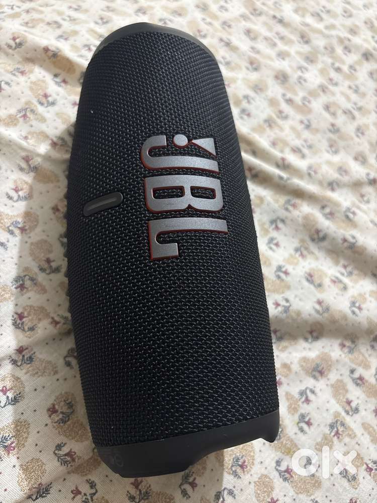 jbl charge 5 brand new 2days old