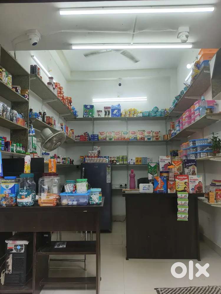 Retail pharmacist
