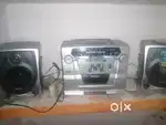 Phillips az2730 CD RADIO CASSETTE RECORDER. Mic with new series Free.