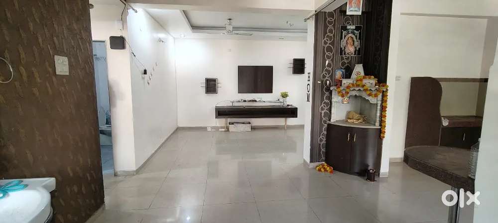 3bhk semifurnished flat for rent