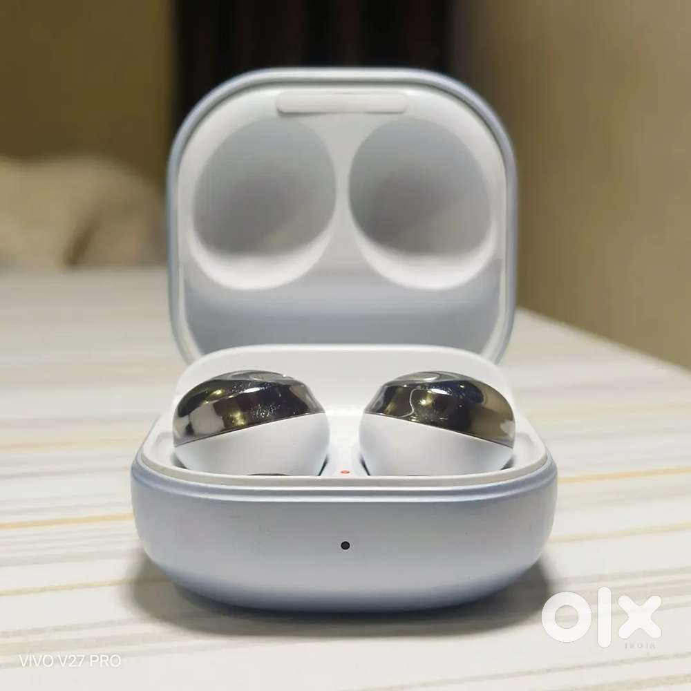 SAMSUNG BLUTOOTH EARBUDS