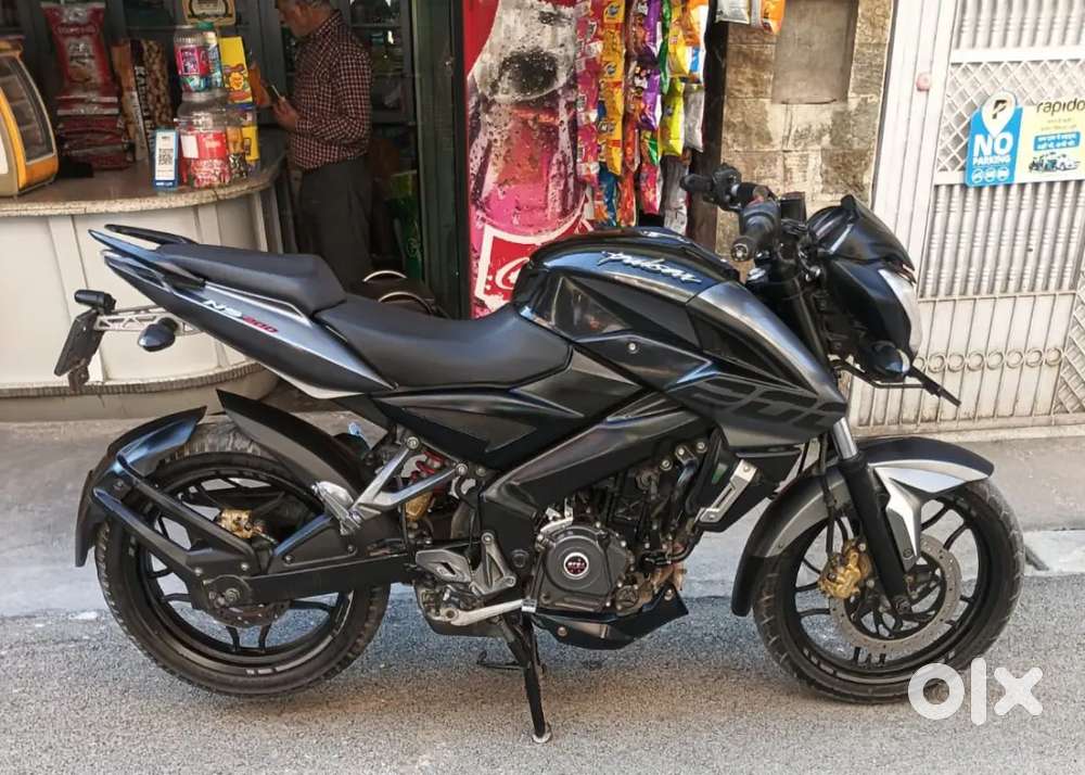 Bajaj pulsar Ns200 Bs Carburetor EMI Facility Available