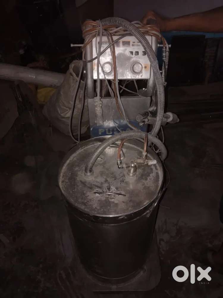 Powder catting machine