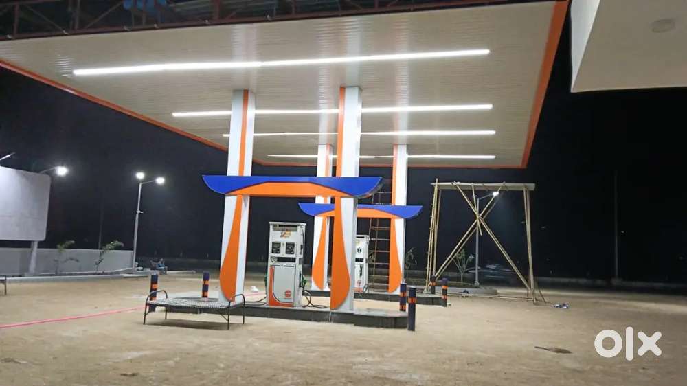 Petrol pump Nozzle operator