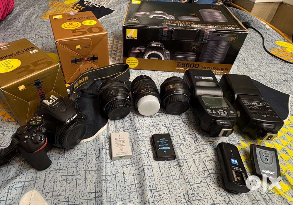 Nikon d5600 with accessories