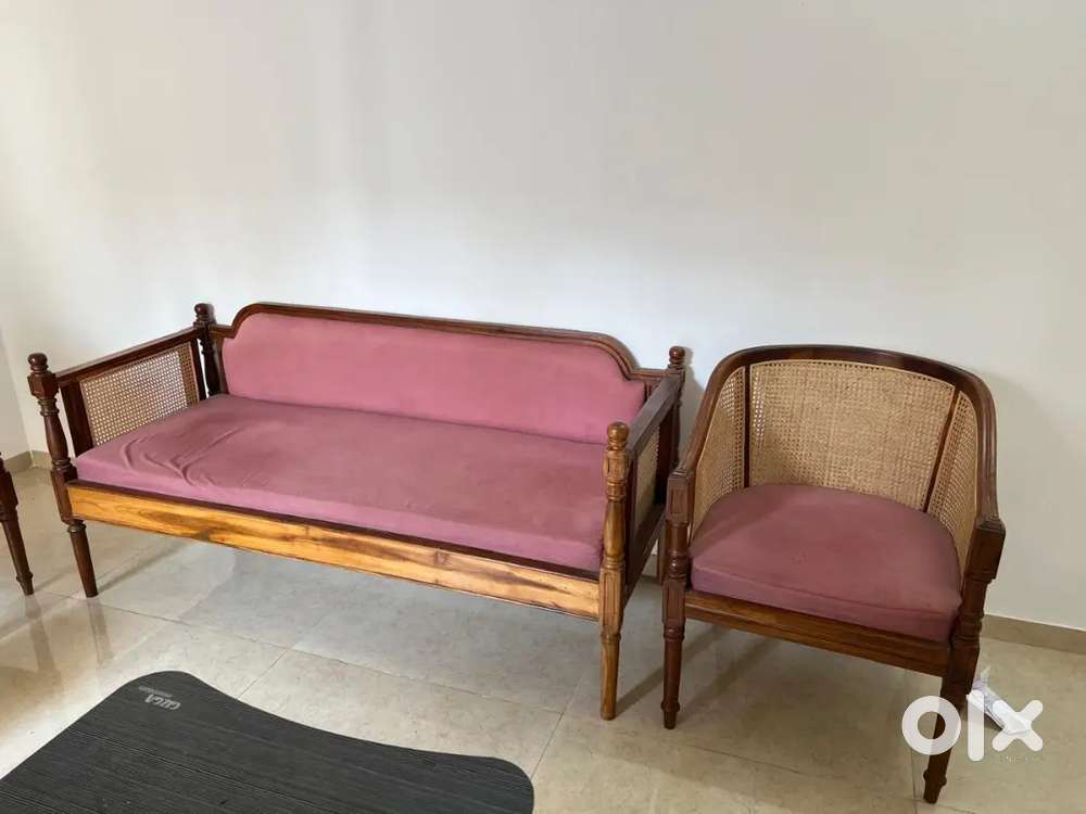 FIXED PRICE ANTIQUE CUSTOMISED RATAN SOFA 3+1+1