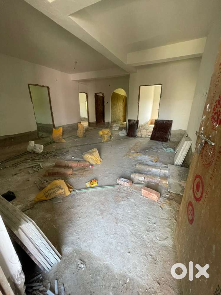 3 Bhk flat sale in C N Roy road no loan