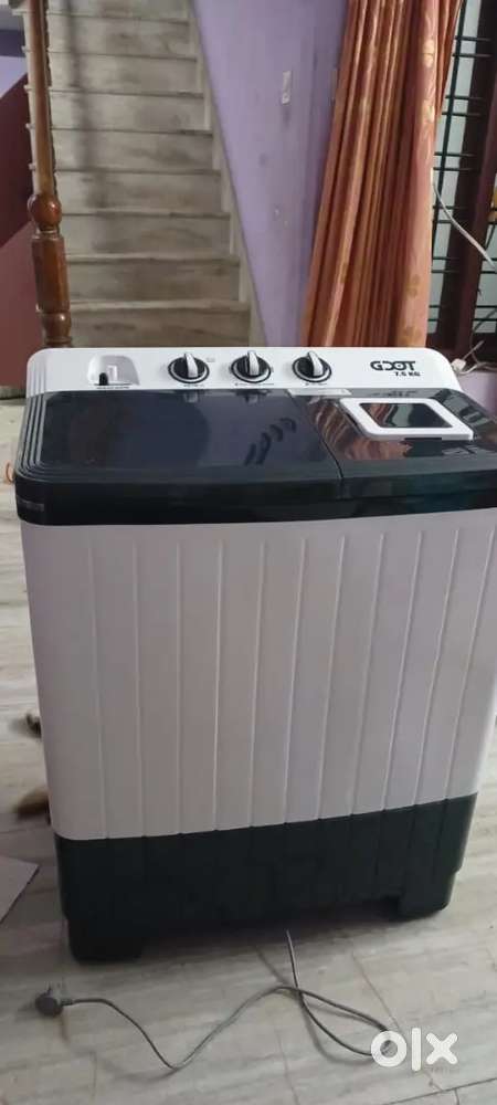 Semi automatic washing machine