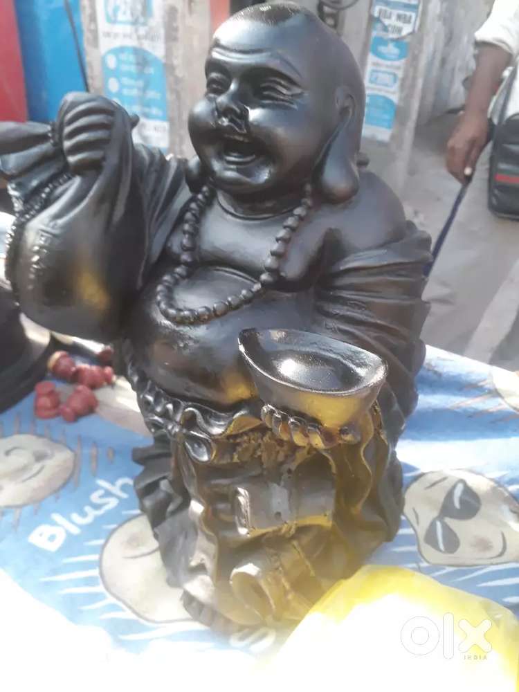 Antique buddha statue