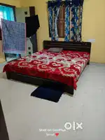 King size double bed with matress for sale