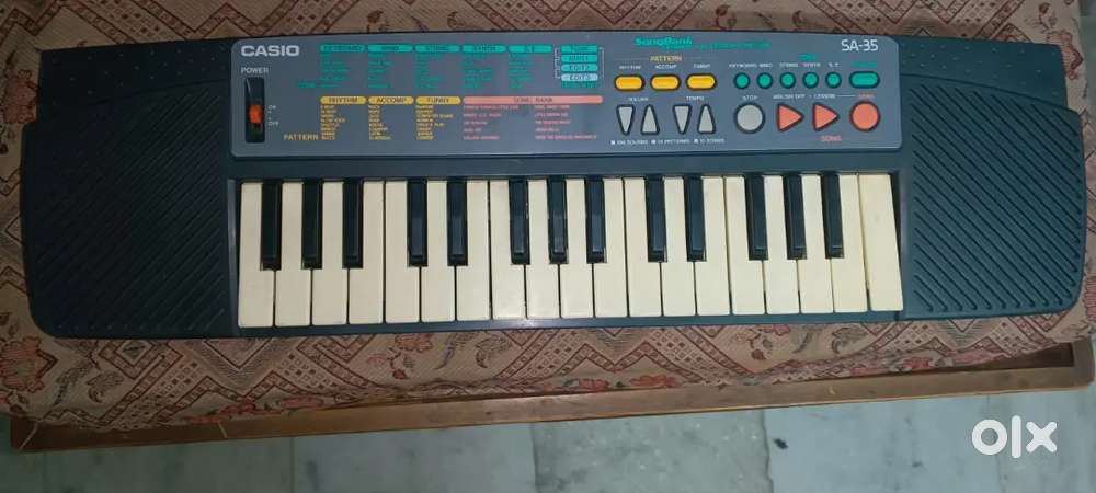 Casio keyboard S35 excellent condition many melodies professional use