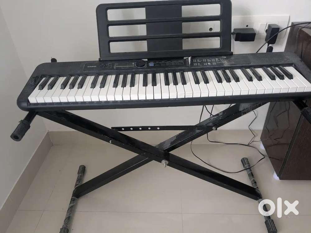 Casio keyboard with stand