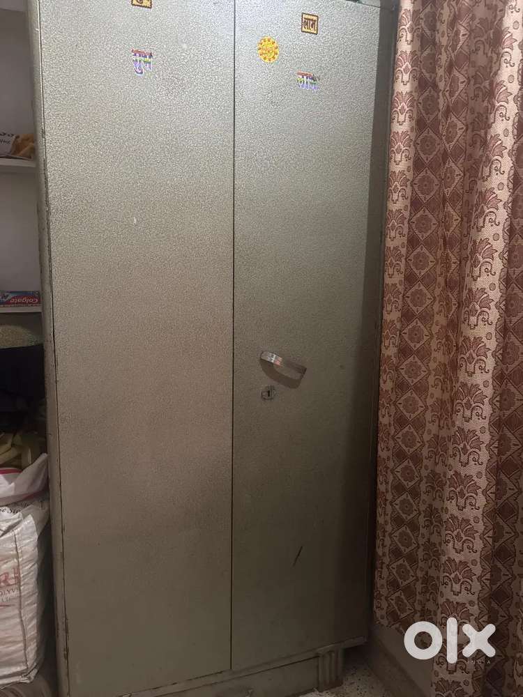 Steel almirah