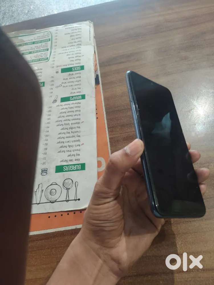 Redmi note 9 pro 4G 4 ,64 rem