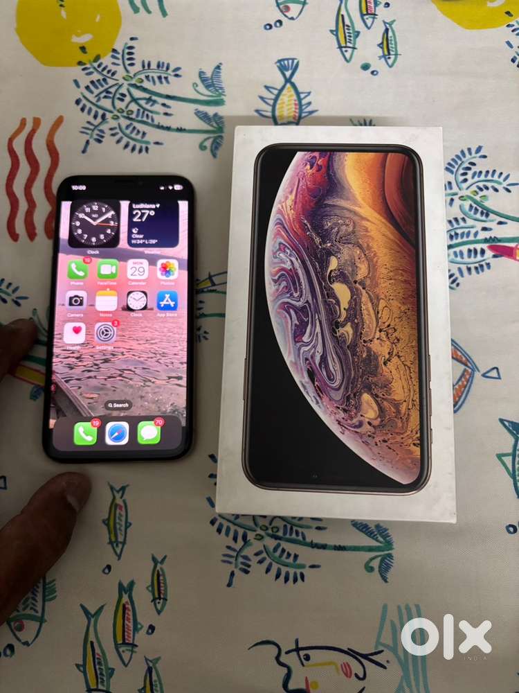 Apple iphone xs (indian model) gold