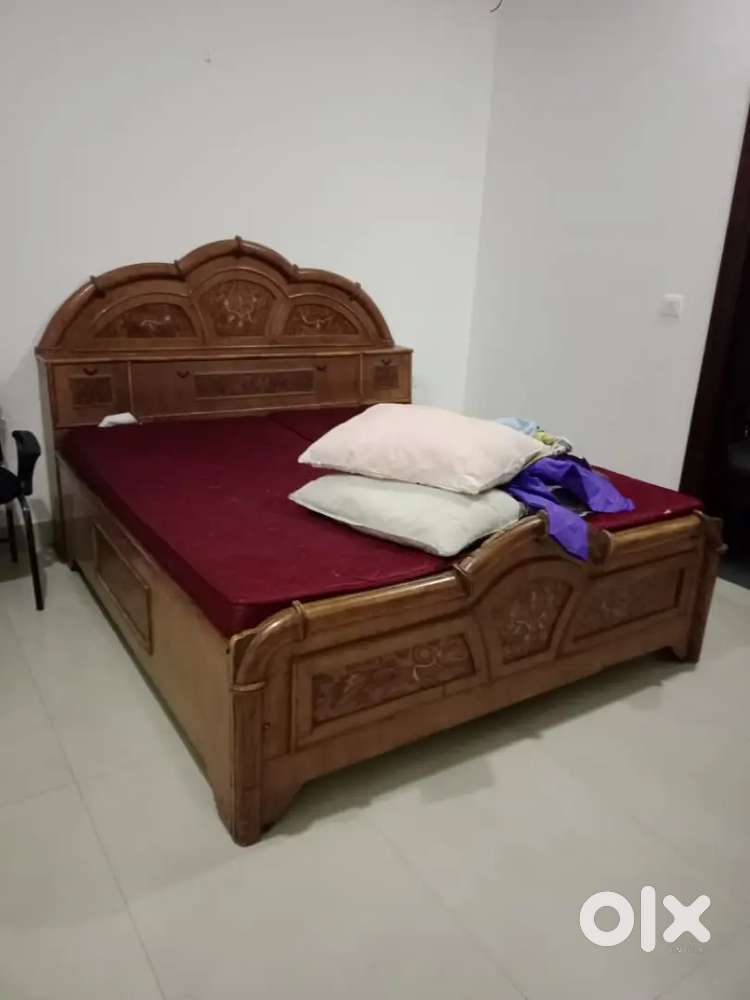 2 BHK FULL FURNISHED NEAR CLOCK TOWER