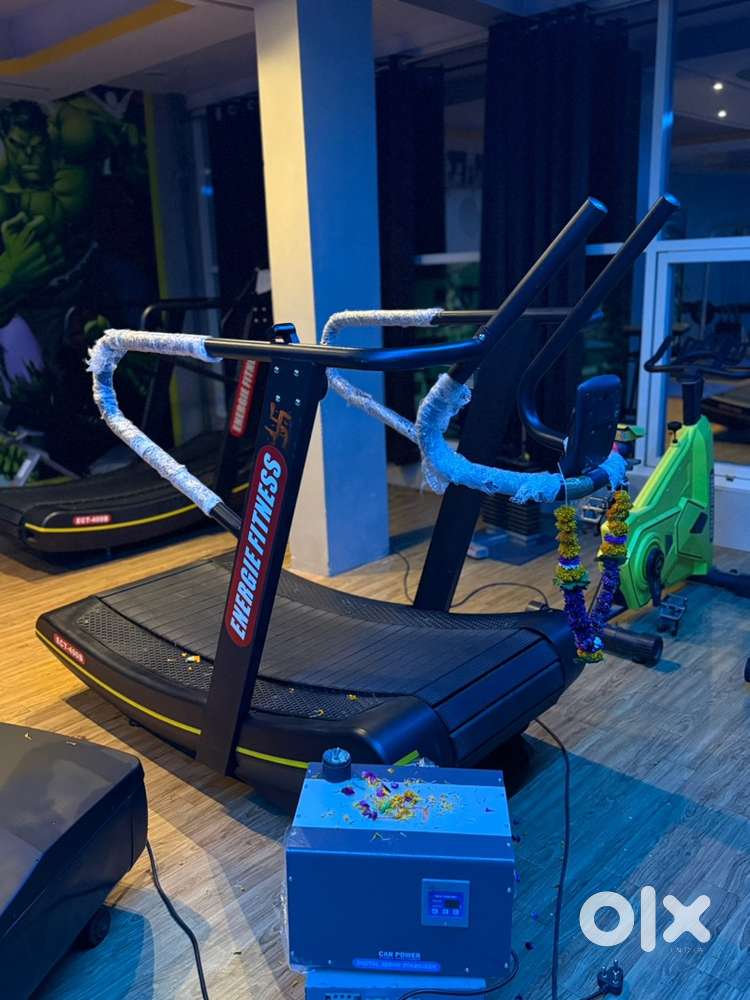 Curve treadmill