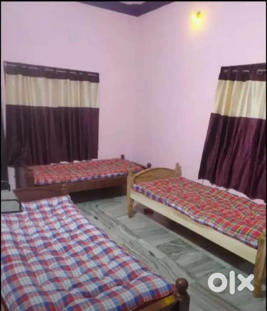 Girls pg Infront of koel campus patia Rs 3200 per bed