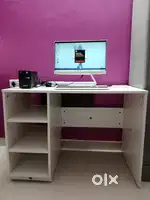 Computer table for sale