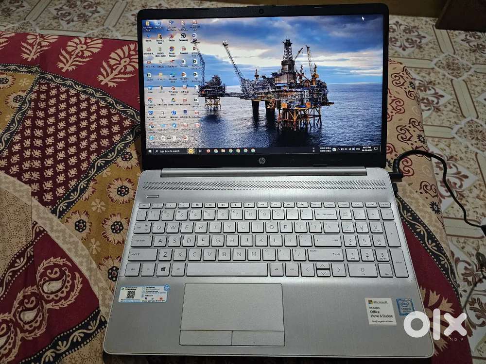 HP 15s Laptop