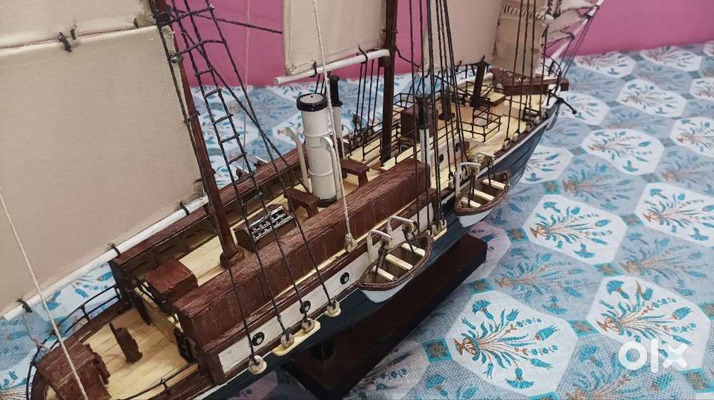 HAND MADE ENDURANCE WOODEN SHIP