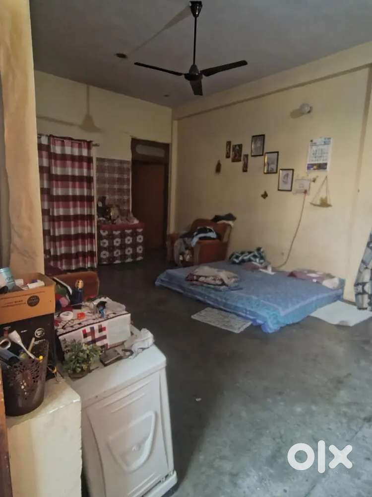 I need female room partner koi bhi male msg na kre