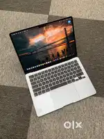 Apple MacBook Air / M4 / 13inch / 16GB / 256GB / 8 & 10 core / WRNTY
