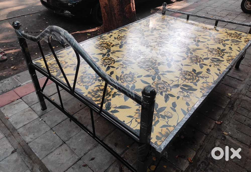 6x4 Steel Double Cot – Plywood Sheet