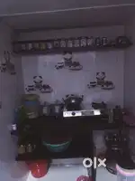 Girls roommate chahiye room me sab kuchh hai kuchh khrdane nahi hai
