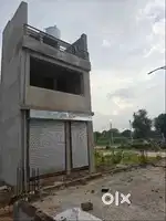 13*10 shop for sell on road