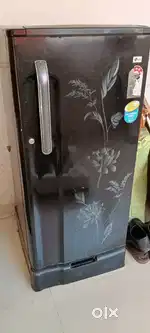 REFRIGERATOR LG