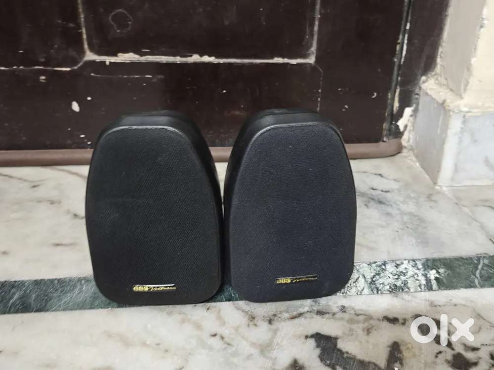 Big America 2 surround speaker 8 ohms 100watts used any AV receiver