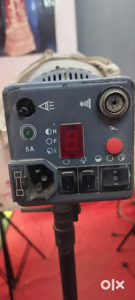 Good condition amrela light