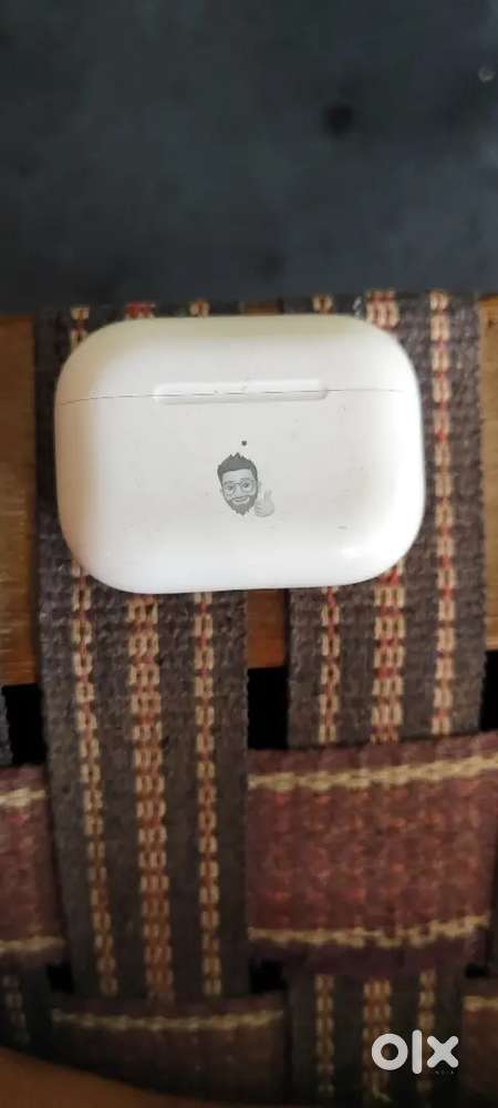 iPhone air bods