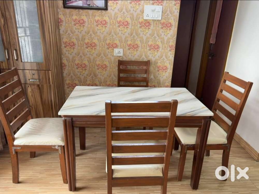 4 Chairs Dining Table Set
