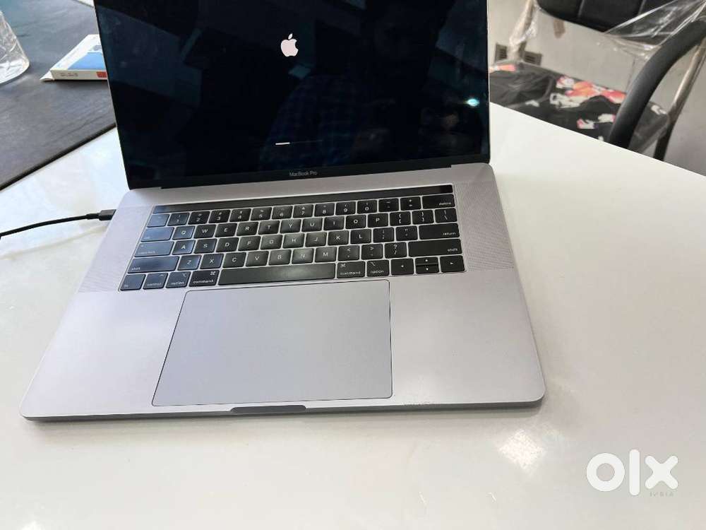 APPLE Macbook Pro 14 with T1 security chip