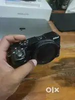 Nikon z30 excellent condition under warranty two battery
