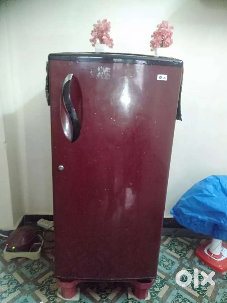 Lg fridge the fridge colling is very fast the colourof fridge is very.