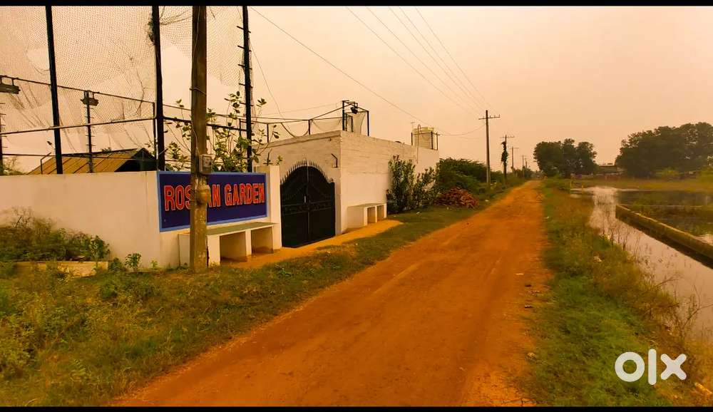 Iscon City premium plot  100 ankanams  East & West roads  Fast deal