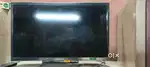 This is a mint condition tv no issue..