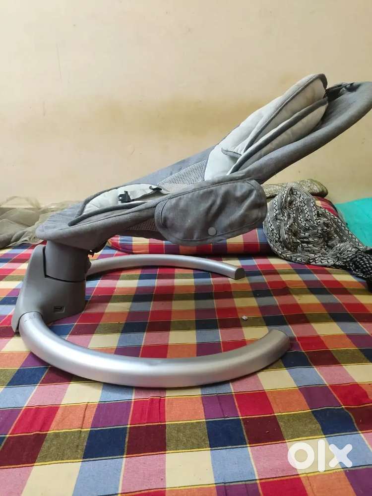 Automatic Baby Swing – Gently Used, Excellent Condition
