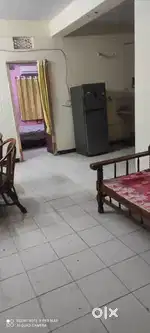 2 BEDROOM FLAT FOR RENT BEHIND SHOPPERS STOP RSPLM